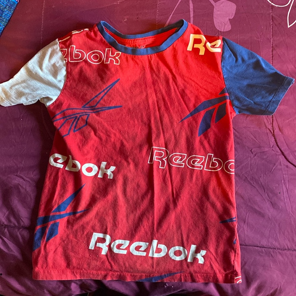Kids Reebok shirt, size M